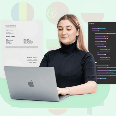imaxe dunha persoa facturando electronicamente